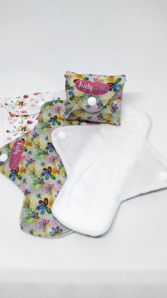 Kit x 3 toallas maternas de tela + 6 protectores de lactancia Ecológicos Reutilizables de tela + 12 pads desmaquillantes - babymoon