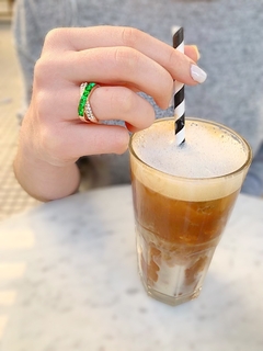 Anillo de acero quirurgico y strass verde TESS en internet