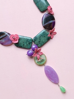 Collar flores y piedras de colores TARANTINA en internet