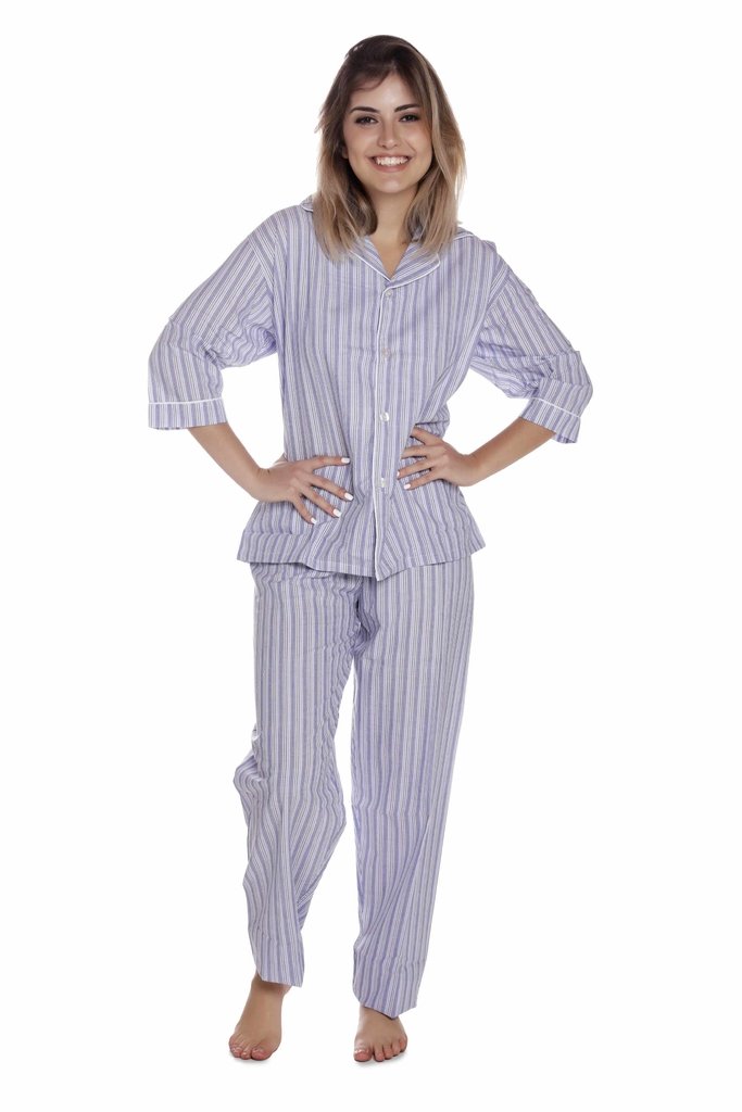 Ver pijamas femininos