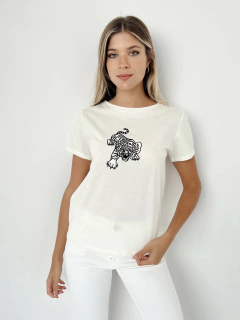 Imagen de REMERA FELINO (D3228)