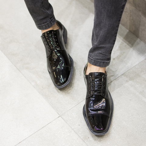 Zapato de vestir de hombre charol simil cuero