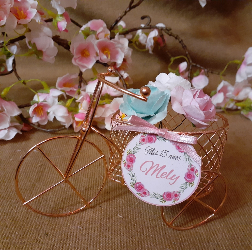 Souvenir Mini Bici Corazon gold rose Con Flores Y Tartjeta