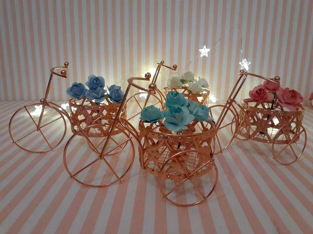 souvenir bici bronce con flores - Somos tu Evento