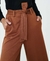 pantalon sastrero ancho y crop con cinturón