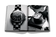 Chanel 3- Book Slipcase: Fashion, Jewelry & Watches, Perfume & Beauty en internet