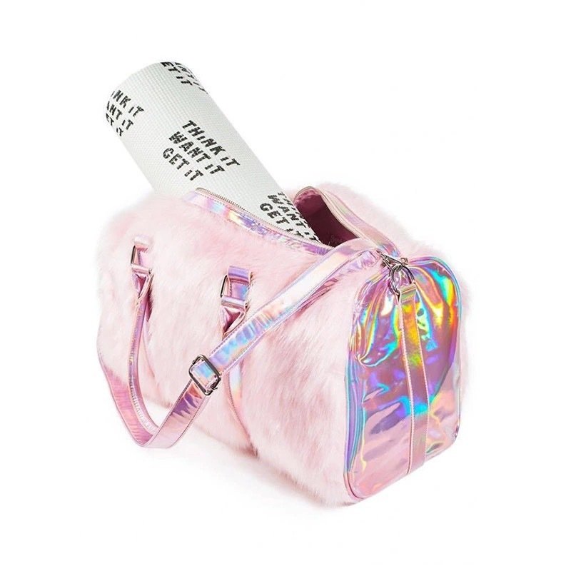 pink fuzzy duffle bolsa