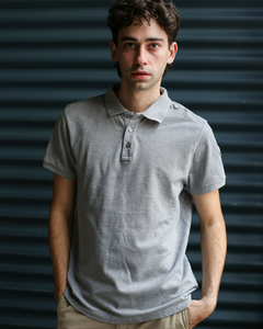 Chomba gris Moncler