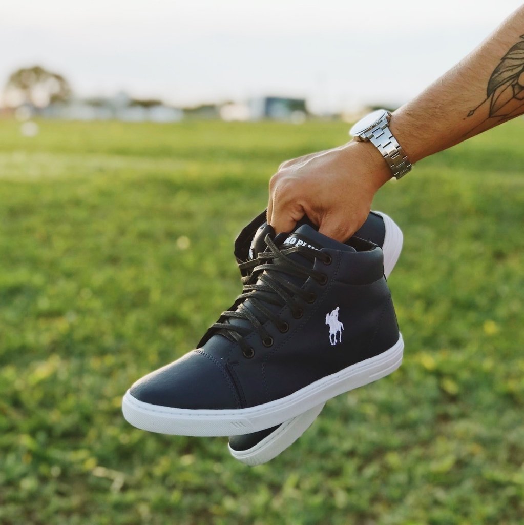 Sapatênis Cano Alto com Zíper Preto