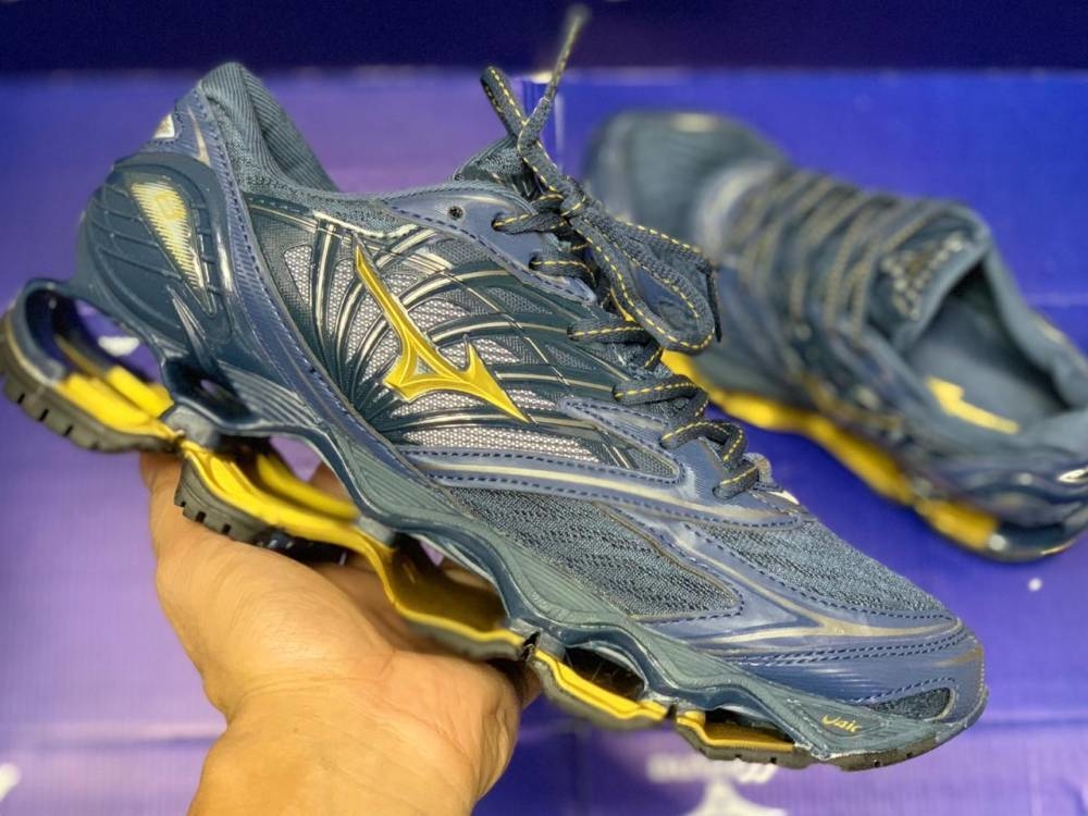 mizuno prophecy 5 dourado