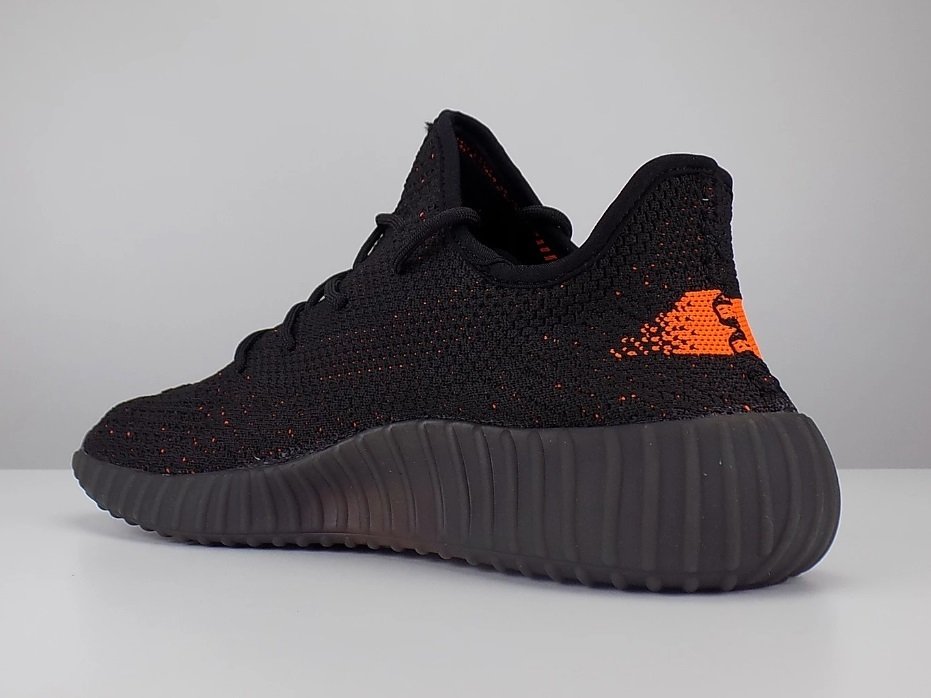 yeezy boost preto e laranja