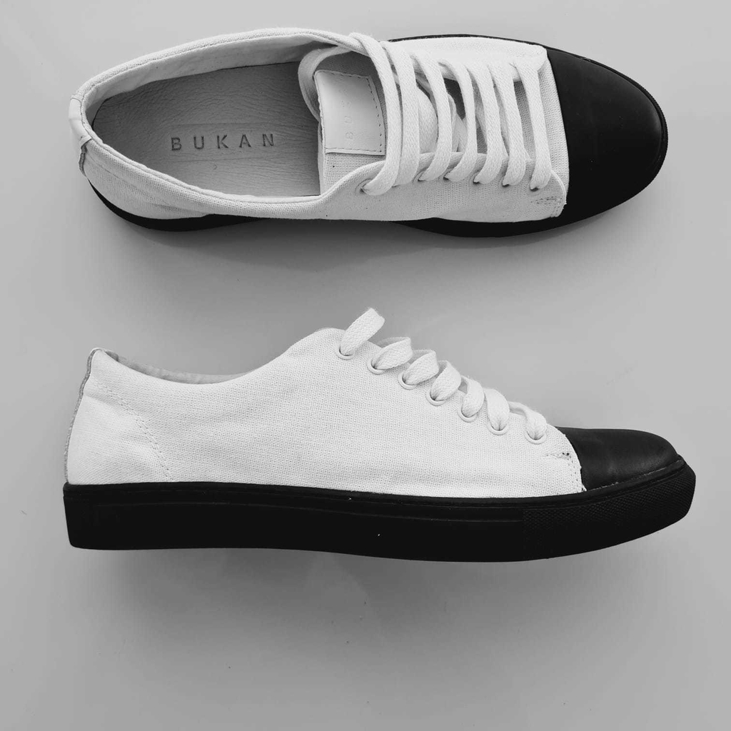 ZAPATILLAS PAMPA BLANCA SUELA NEGRA - B U K A N