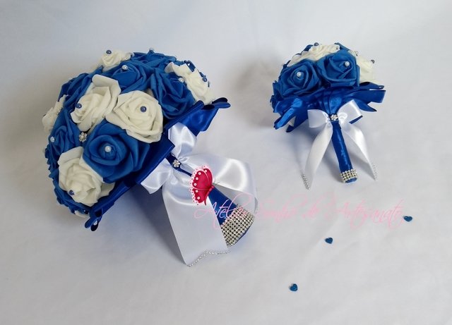 Buquê de noiva Azul Royal e Branco + Réplica