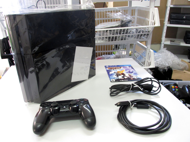 Playstation 4 Fat Usado 500gb PS4 com Controle e Jogo GTA 5
