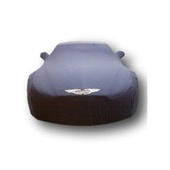 Capa Aston Martin Vanquish na internet