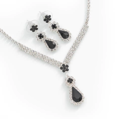 Conjunto Strass Flor y Gota Negro
