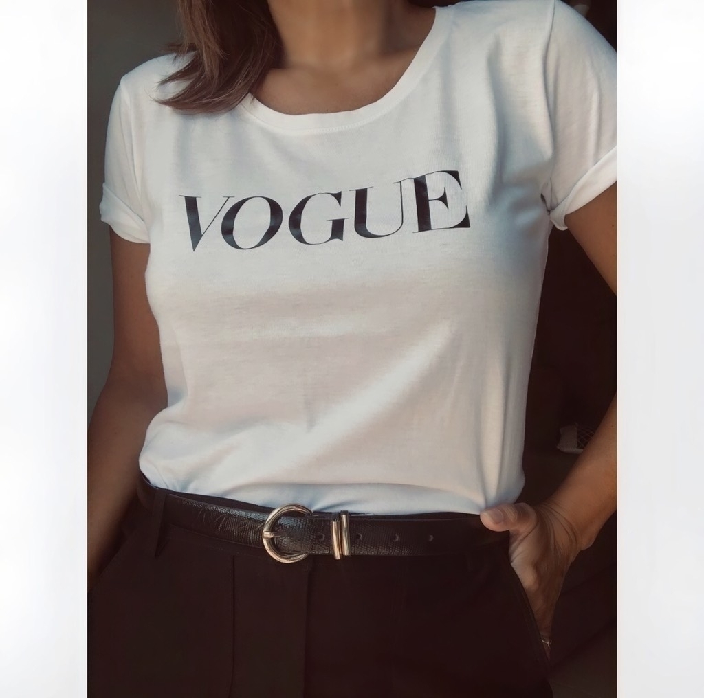 Remera Vogue Logo