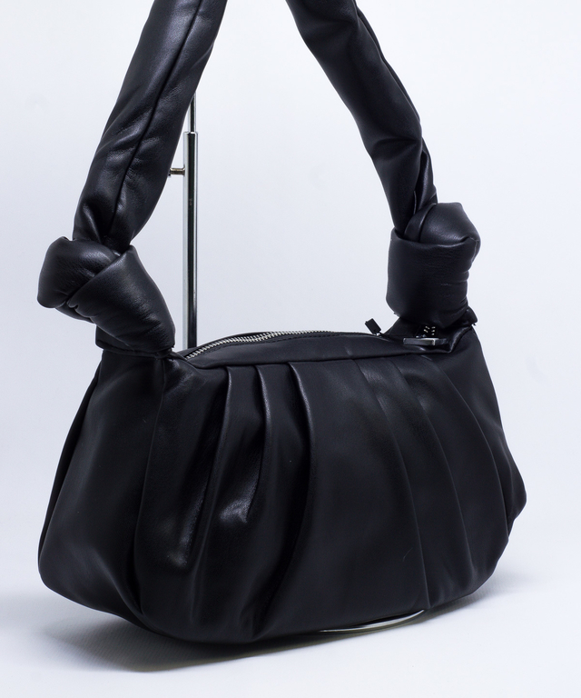 Bolsa Santa Lolla Preta Alça Ombro Fluffy - 0452.2E52.0089.00AA