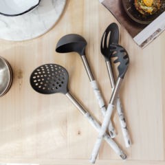 Set de 4 utensilios de cocina grises marmolado