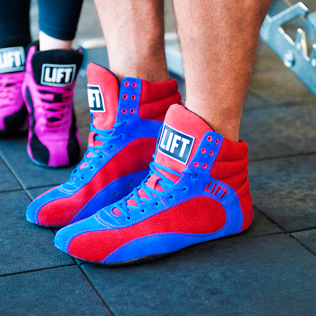 BOTA DE TREINO LIFT VERMELHA E AZUL