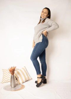 Imagen de Sweater Pía Gris