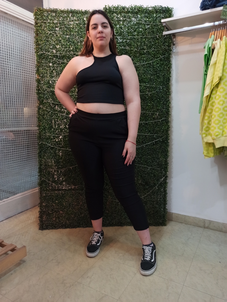 Pantalón negro con goma - Artel Uniformes