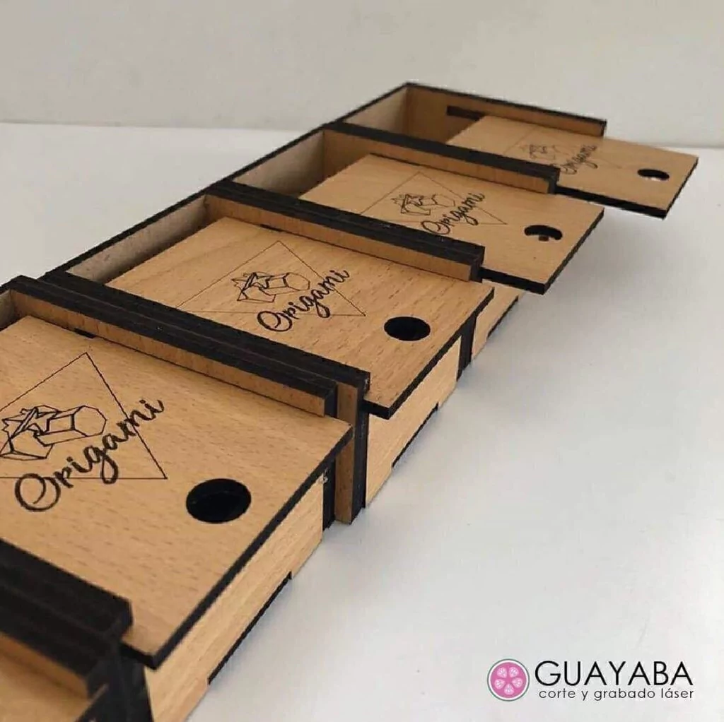 Caja porta pendrive x5 - Comprar en Guayaba Laser