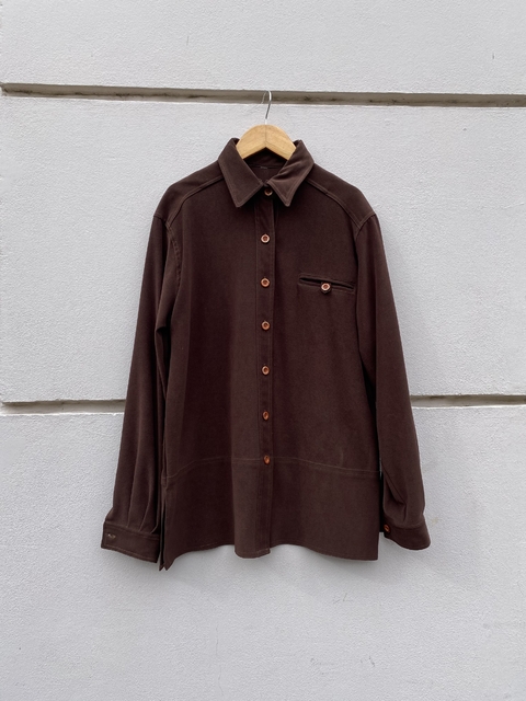 CAMISA MINIMAL BROWN AGAMUZADA