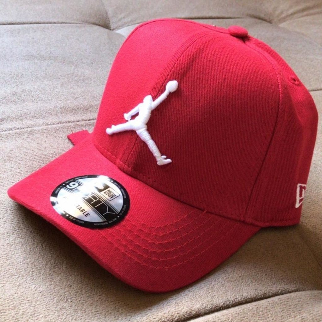 boné jordan vermelho