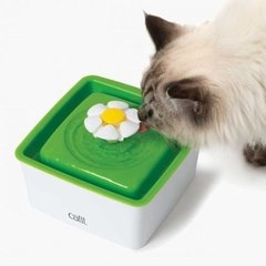 Bebedero Mini Catit Flower Fountain Para Gatos 1,5 Litros - LYONPET