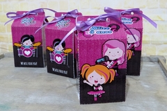Kit com 15 caixinhas milk com fita e personalizadas - tema Rock girls - loja online
