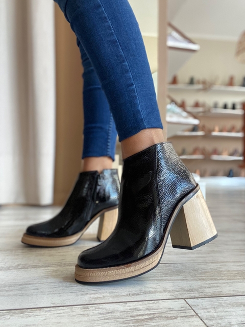 Alucinna Trendy Shoes