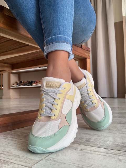 Zapatillas de mujer. Ofertas y regalos de Navidad | Alucinna Trendy Shoes |  Filtrado por Más Nuevo al más Viejo