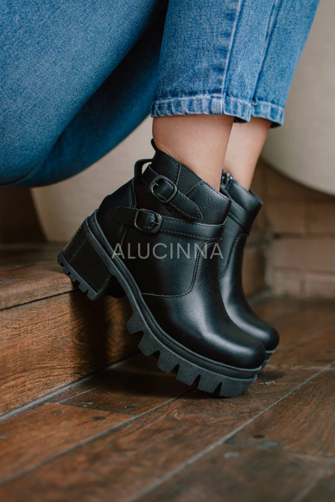 Comprá online productos en Alucinna Trendy Shoes