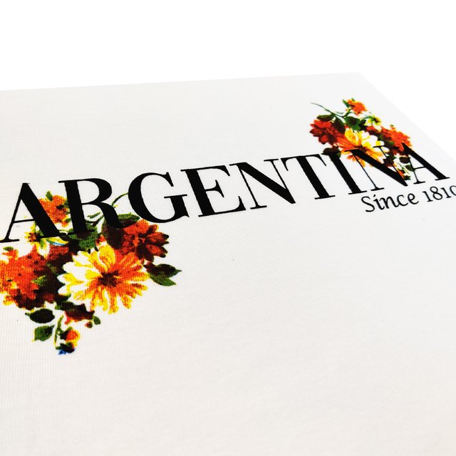 REMERA MUJER ESTAMPADA ARGENTINA FLORES - ILOVEGiFTS