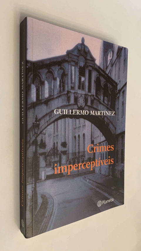 Crimes imperceptiveis / texto en portugués - Guillermo Martínez