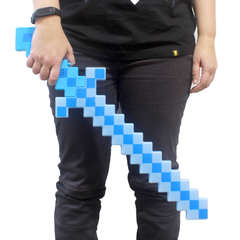Espada Minecraft De Diamante - 47cm Com Som e Luz - Plugados