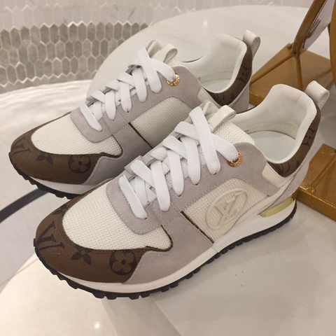 Tênis Louis Vuitton Monogram Sneakers Preto e Dourado 38