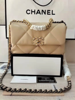 chanel 19 white flap bolsa