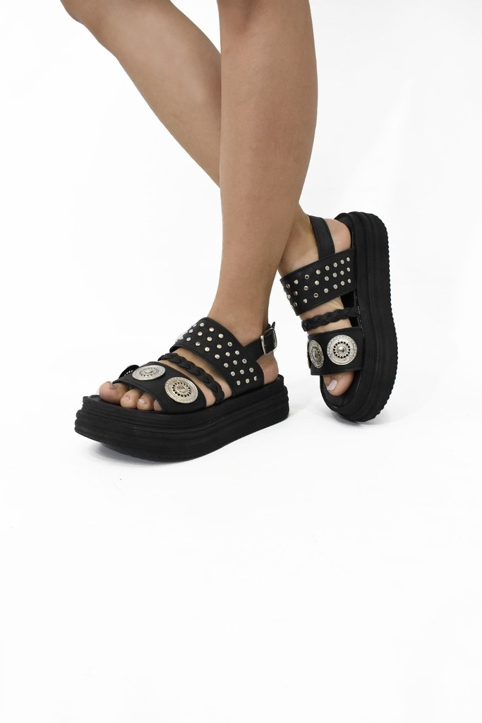 sandalias gomon con tachas y monedas (F284P221)