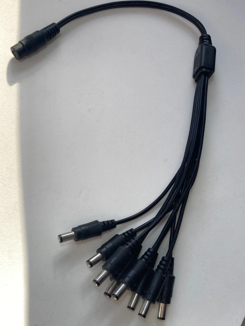Splitter cable pulpo derivador de un plug 5,5 Macho a 8 fichas plug Hembra 5.5