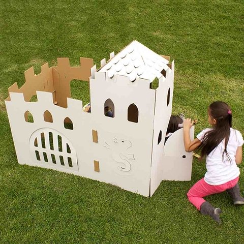 Castillo medieval grande. Juguete ecológico hecho en cartón reciclado