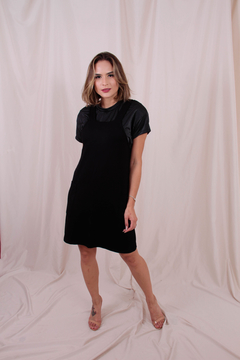 SALOPETE COM DECOTE RETO EM MALHA DE VISCOSE E ELASTANO PRETO VIBE