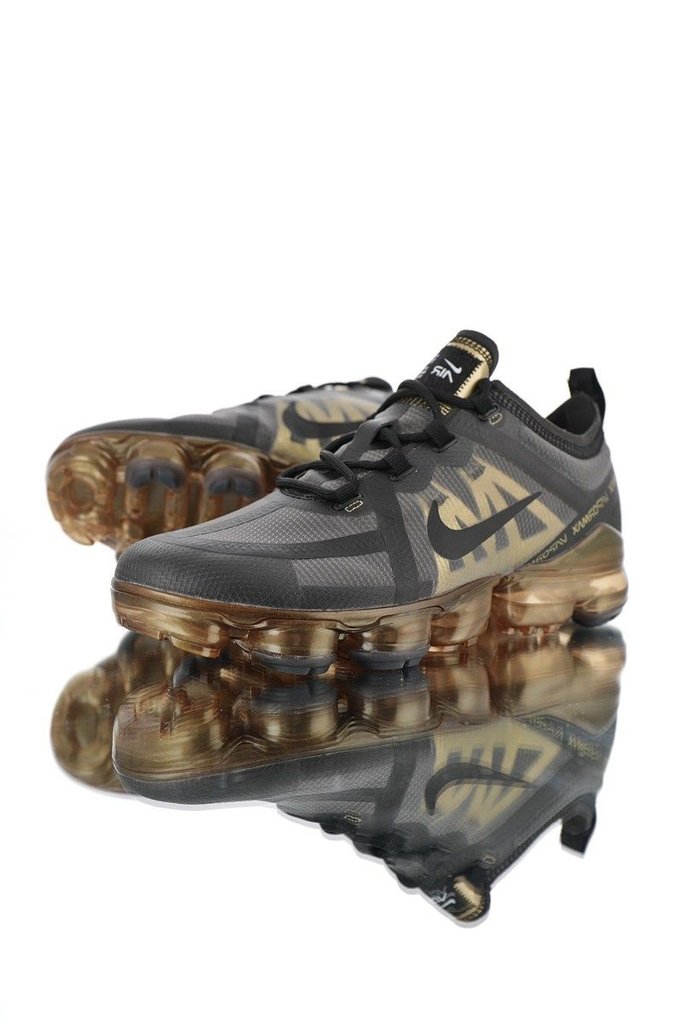 nike vapor max dourado