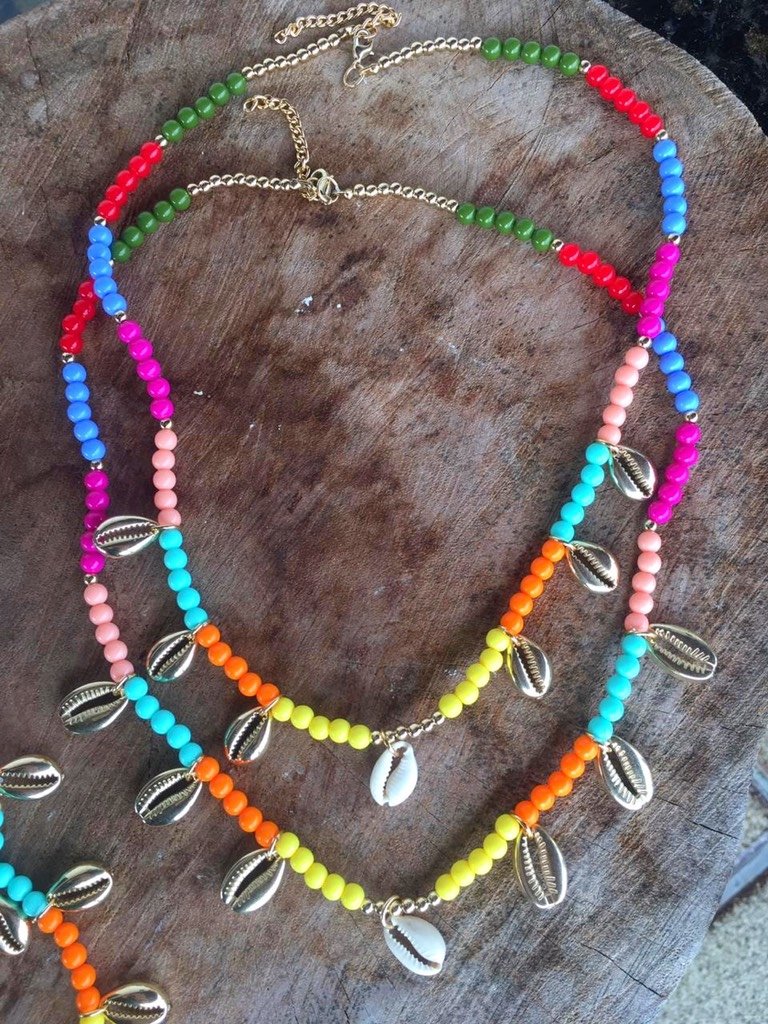 Colar Colorido beads com búzios - Espaço A.R