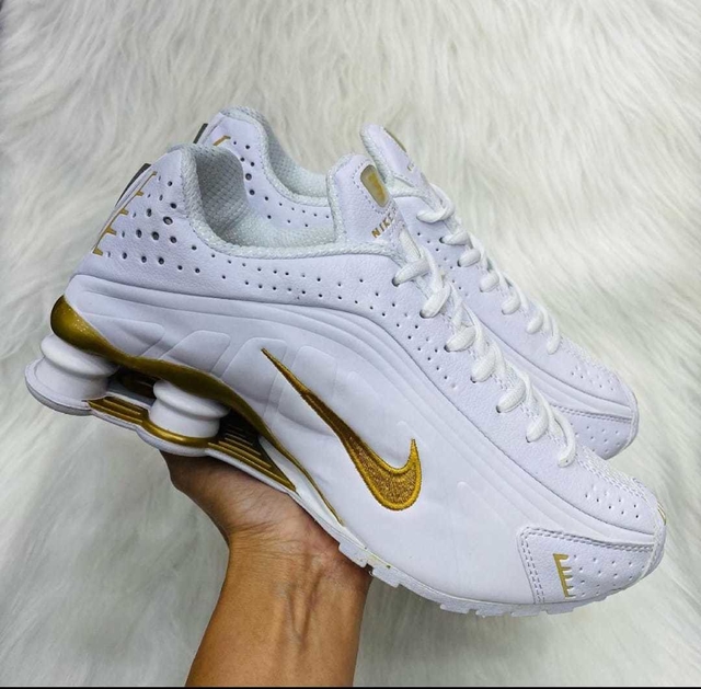 nike shox r4 branco com dourado