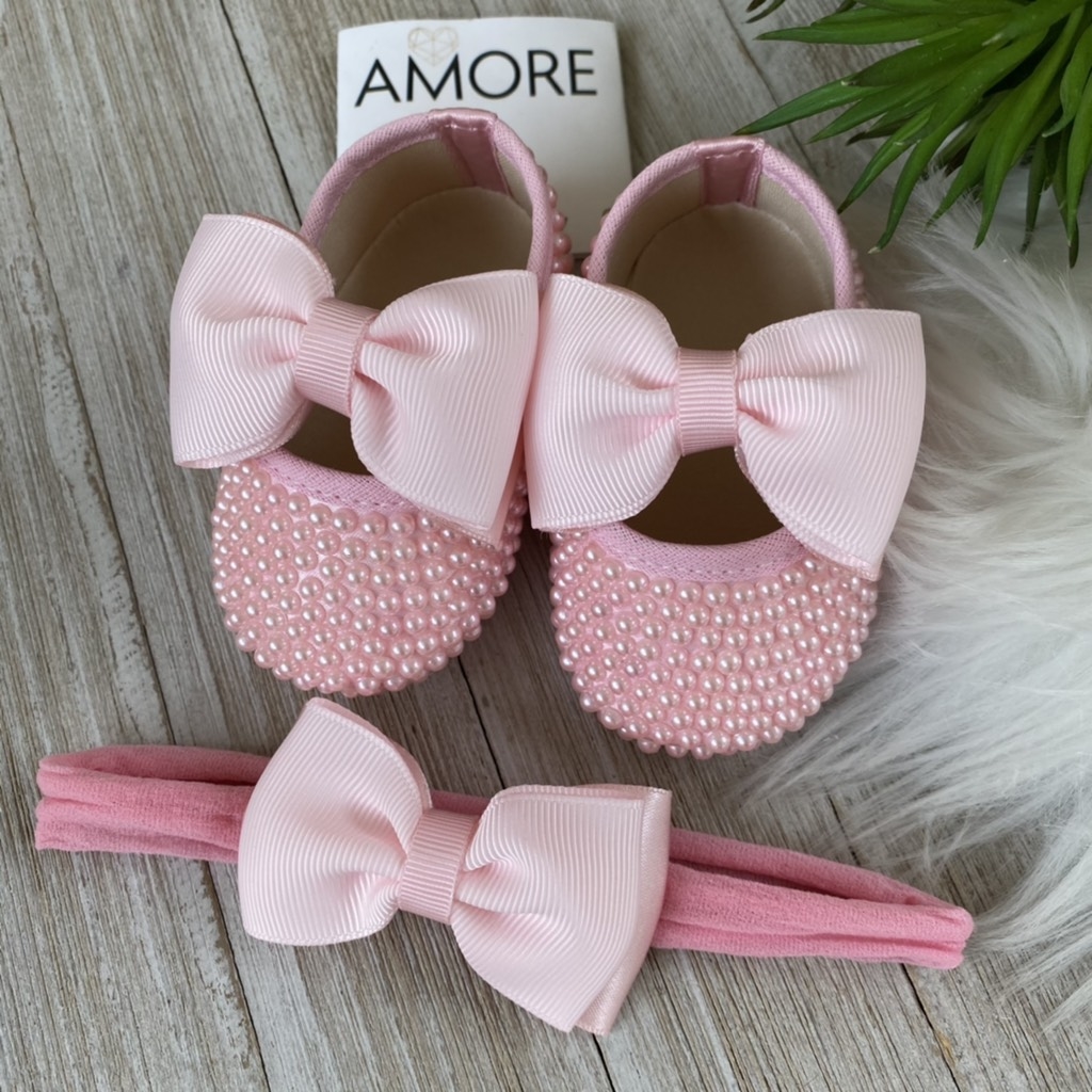 Kit Sapatinho Boneca Pérolas - Rosa Bebê - Sapato e Faixinha de Cabelo
