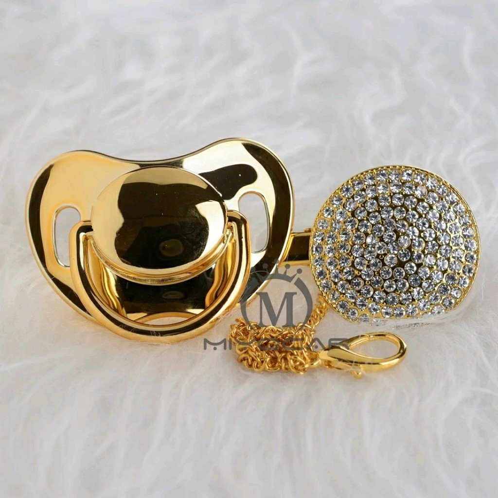 Chupeta dourada com nome Clearance