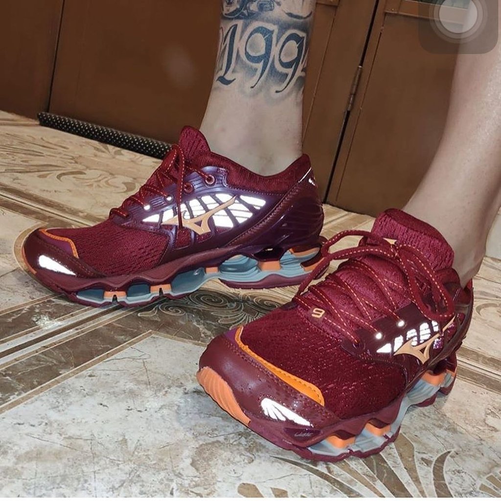 mizuno 9 vermelho
