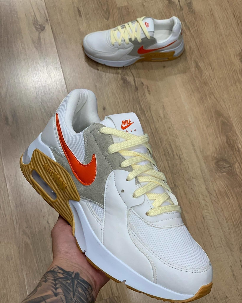 air max excee laranja